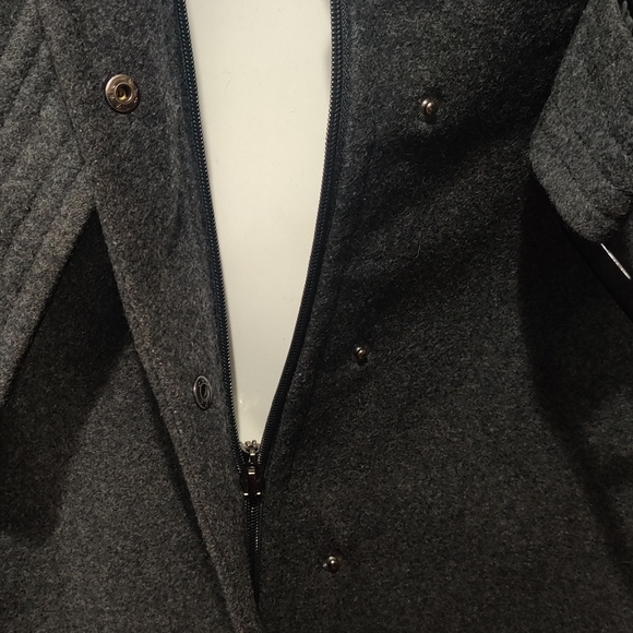 Outer jacket. - Picture 6 of 8